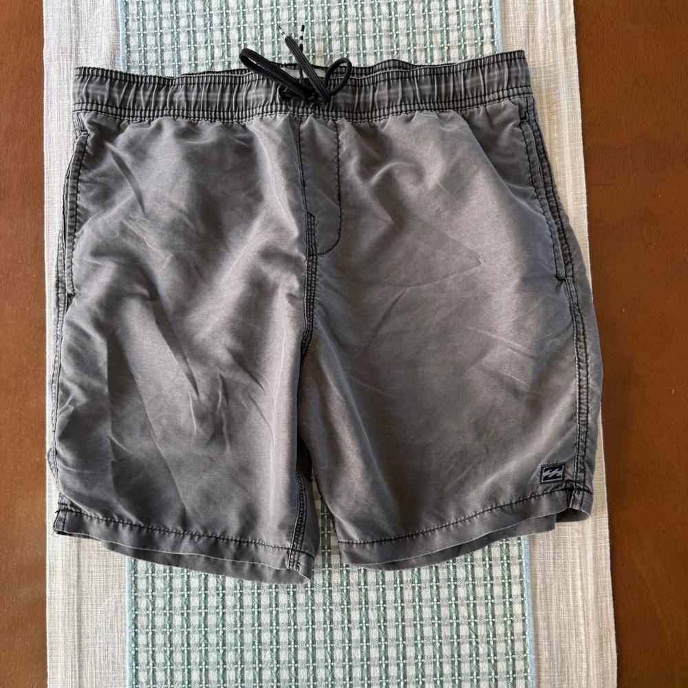 Billabong Sunday Layback Board Shorts in Grey size Medium